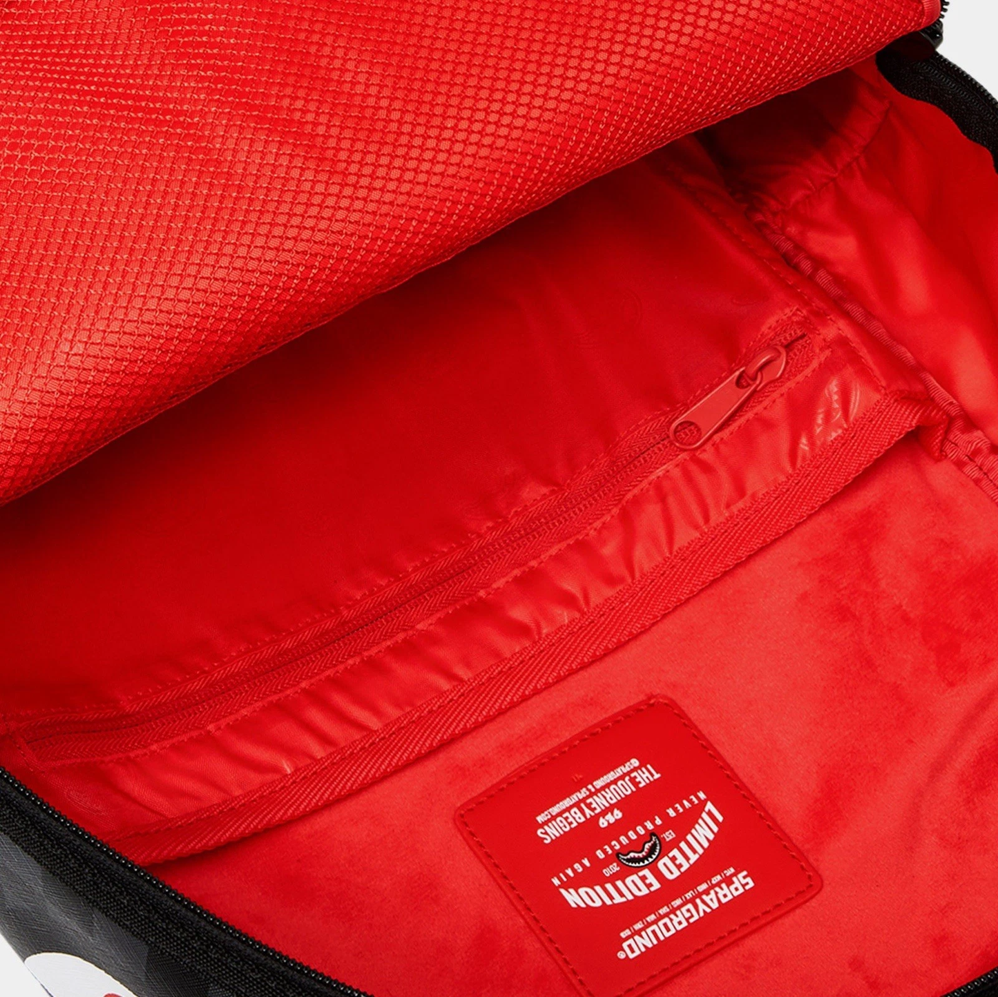 SPRAYGROUND X SNOOPY